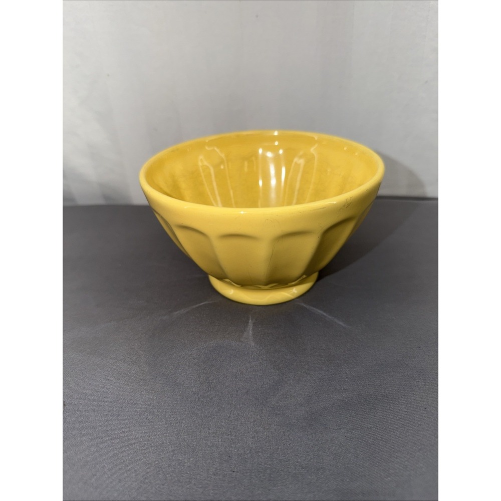 Pottery‎ Barn Cafe Ice Cream/Cereal Bowl Yellow Small 5.5" Diameter/3.5" Deep